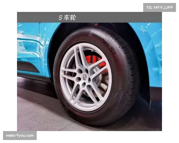 迈阿密站第15圈安全车带领，汉密尔顿趁机进站换胎